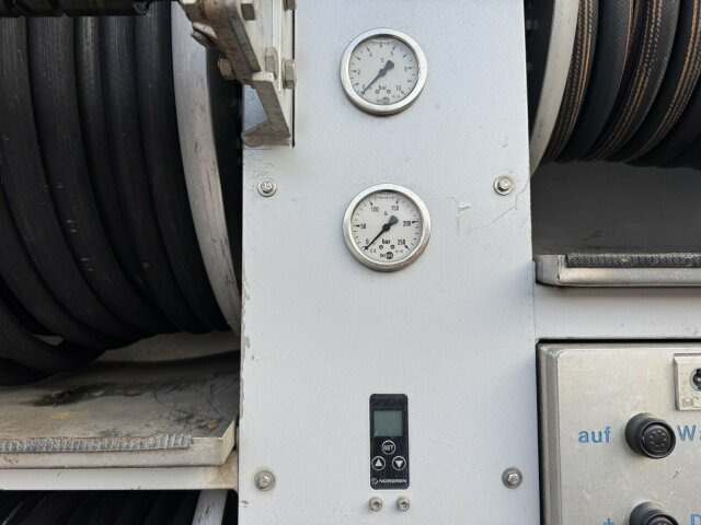 Mercedes-Benz Vario 818D Kanalreiniger Rockstroh Drain Jet 100 - Vakum kamion: slika Mercedes-Benz Vario 818D Kanalreiniger Rockstroh Drain Jet 100 - Vakum kamion Mercedes-Benz Vario 818D Kanalreiniger Rockstroh Drain Jet 100 - Vakum kamion: slika Mercedes-Benz Vario 818D Kanalreiniger Rockstroh Drain Jet 100 - Vakum kamion