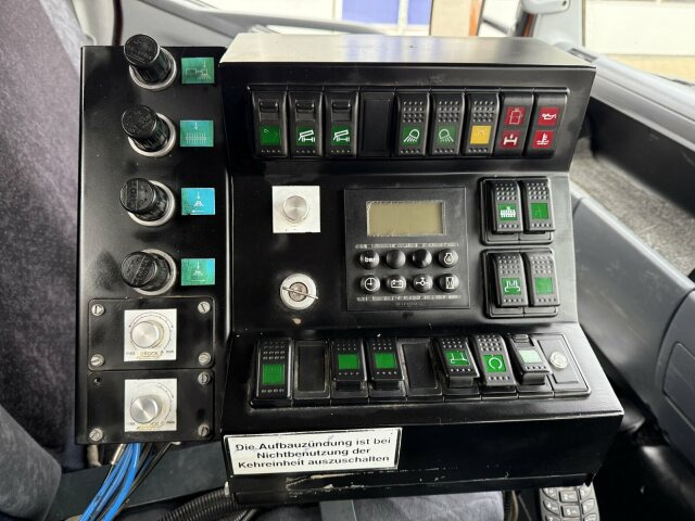 Mitsubishi Canter FUSO Kehrmaschine BROCK SL140 4 m³ - Cestovna čistilica: slika Mitsubishi Canter FUSO Kehrmaschine BROCK SL140 4 m³ - Cestovna čistilica Mitsubishi Canter FUSO Kehrmaschine BROCK SL140 4 m³ - Cestovna čistilica: slika Mitsubishi Canter FUSO Kehrmaschine BROCK SL140 4 m³ - Cestovna čistilica