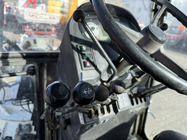 New Holland F106.6A alrrad 6x6 Grader 12 Ton - 10.700 Std - Grejder: slika New Holland F106.6A alrrad 6x6 Grader 12 Ton - 10.700 Std - Grejder New Holland F106.6A alrrad 6x6 Grader 12 Ton - 10.700 Std - Grejder: slika New Holland F106.6A alrrad 6x6 Grader 12 Ton - 10.700 Std - Grejder