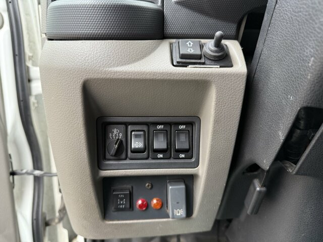 Nissan Cabstar 4x2 Ruthmann Steiger TB 270 - Podizna platforma montirana na kamion: slika Nissan Cabstar 4x2 Ruthmann Steiger TB 270 - Podizna platforma montirana na kamion Nissan Cabstar 4x2 Ruthmann Steiger TB 270 - Podizna platforma montirana na kamion: slika Nissan Cabstar 4x2 Ruthmann Steiger TB 270 - Podizna platforma montirana na kamion