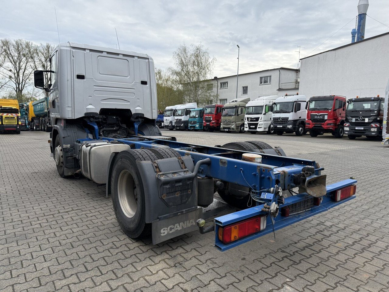 Scania R 420 Tankwagen ADR Fahrgestell Retarder Volluft - Kamion-šasija: slika Scania R 420 Tankwagen ADR Fahrgestell Retarder Volluft - Kamion-šasija Scania R 420 Tankwagen ADR Fahrgestell Retarder Volluft - Kamion-šasija: slika Scania R 420 Tankwagen ADR Fahrgestell Retarder Volluft - Kamion-šasija