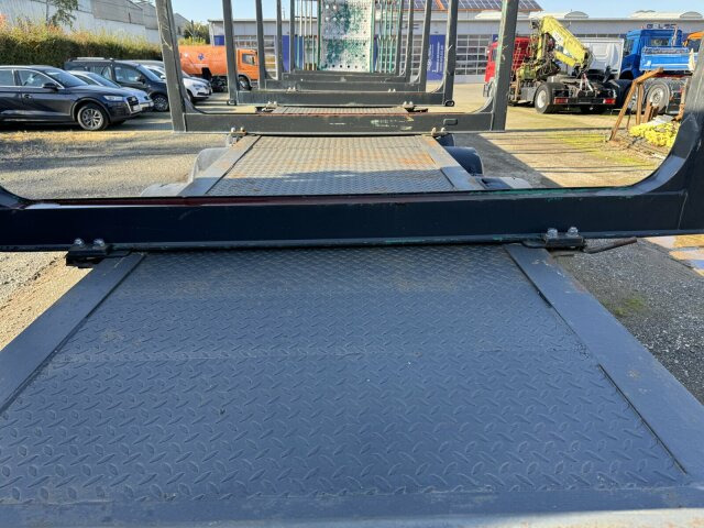 Šumarska poluprikolica Schwarzmüller HS 3/E Langmaterial Holz 3 Achse 35.000 Kg: slika Šumarska poluprikolica Schwarzmüller HS 3/E Langmaterial Holz 3 Achse 35.000 Kg