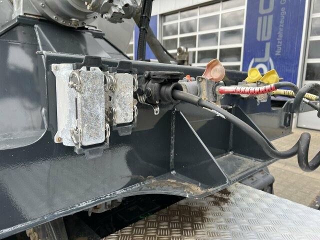 Schwing Stetter Betonmischer Auflieger 10 m³ - Poluprikolica mikser: slika Schwing Stetter Betonmischer Auflieger 10 m³ - Poluprikolica mikser Schwing Stetter Betonmischer Auflieger 10 m³ - Poluprikolica mikser: slika Schwing Stetter Betonmischer Auflieger 10 m³ - Poluprikolica mikser