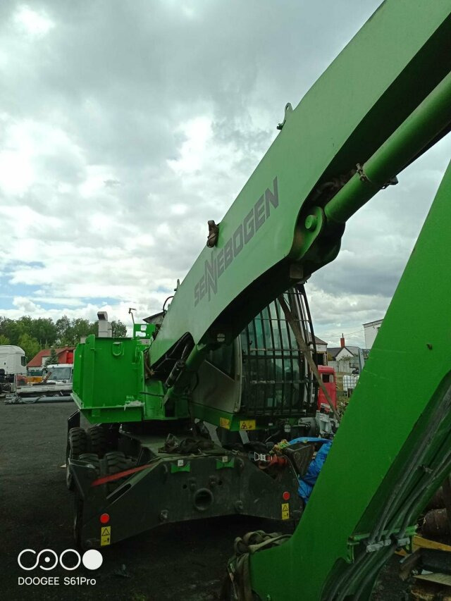 Sennebogen 818-E Umschlagbagger - 83 Ton - mit Greifer - Bager na kotačima: slika Sennebogen 818-E Umschlagbagger - 83 Ton - mit Greifer - Bager na kotačima Sennebogen 818-E Umschlagbagger - 83 Ton - mit Greifer - Bager na kotačima: slika Sennebogen 818-E Umschlagbagger - 83 Ton - mit Greifer - Bager na kotačima