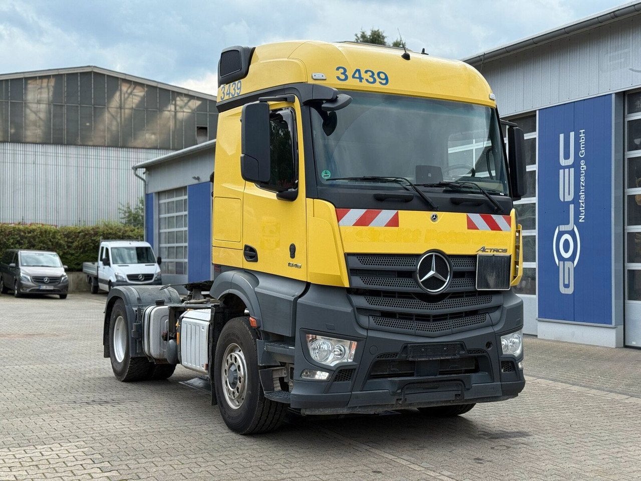 Mercedes-Benz ACTROS 1846 4x4 HAD Eur 6 Kipphydraulik Retarder - Tegljač: slika Mercedes-Benz ACTROS 1846 4x4 HAD Eur 6 Kipphydraulik Retarder - Tegljač Mercedes-Benz ACTROS 1846 4x4 HAD Eur 6 Kipphydraulik Retarder - Tegljač: slika Mercedes-Benz ACTROS 1846 4x4 HAD Eur 6 Kipphydraulik Retarder - Tegljač