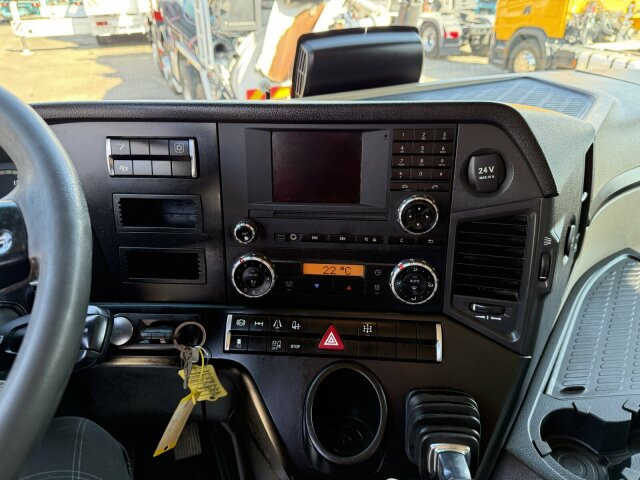 Mercedes-Benz Actros 1845 LS SZM 4x2 Kipphydraulik Retarder - Tegljač: slika Mercedes-Benz Actros 1845 LS SZM 4x2 Kipphydraulik Retarder - Tegljač Mercedes-Benz Actros 1845 LS SZM 4x2 Kipphydraulik Retarder - Tegljač: slika Mercedes-Benz Actros 1845 LS SZM 4x2 Kipphydraulik Retarder - Tegljač