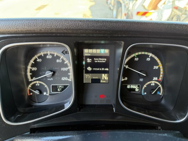 Mercedes-Benz Actros 1845 LS SZM 4x2 Kipphydraulik Retarder - Tegljač: slika Mercedes-Benz Actros 1845 LS SZM 4x2 Kipphydraulik Retarder - Tegljač Mercedes-Benz Actros 1845 LS SZM 4x2 Kipphydraulik Retarder - Tegljač: slika Mercedes-Benz Actros 1845 LS SZM 4x2 Kipphydraulik Retarder - Tegljač