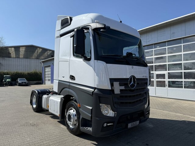 Mercedes-Benz Actros 1845 LS SZM 4x2 Kipphydraulik Retarder - Tegljač: slika Mercedes-Benz Actros 1845 LS SZM 4x2 Kipphydraulik Retarder - Tegljač Mercedes-Benz Actros 1845 LS SZM 4x2 Kipphydraulik Retarder - Tegljač: slika Mercedes-Benz Actros 1845 LS SZM 4x2 Kipphydraulik Retarder - Tegljač