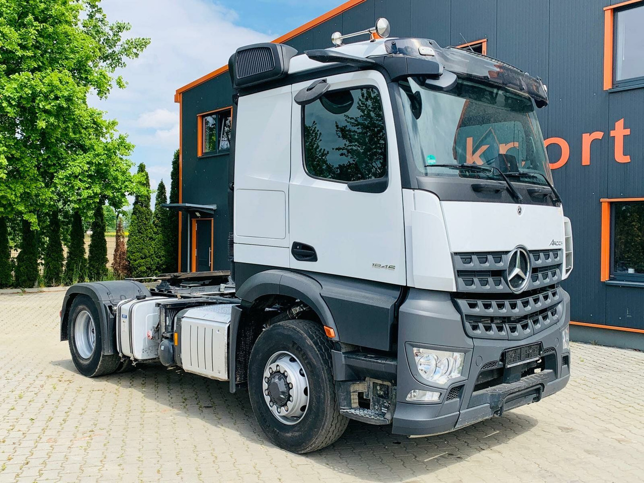 Mercedes-Benz Arocs 1846 LS 4x4 HAD *Kipphyd. Euro6 Blatt/Luft - Tegljač: slika Mercedes-Benz Arocs 1846 LS 4x4 HAD *Kipphyd. Euro6 Blatt/Luft - Tegljač Mercedes-Benz Arocs 1846 LS 4x4 HAD *Kipphyd. Euro6 Blatt/Luft - Tegljač: slika Mercedes-Benz Arocs 1846 LS 4x4 HAD *Kipphyd. Euro6 Blatt/Luft - Tegljač