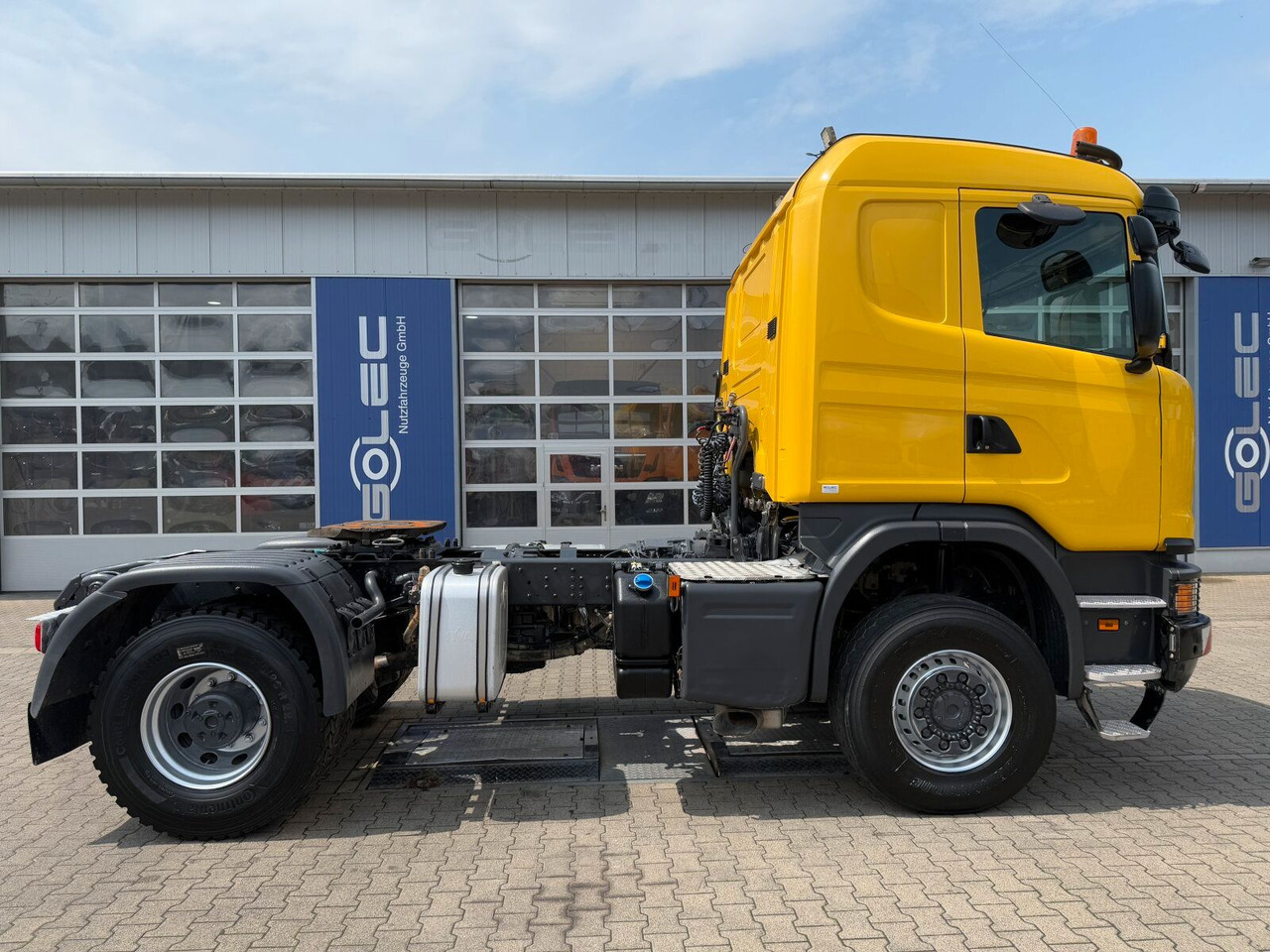 Scania G450 4x4 Euro 6 SZM Kipphydraulik Blatt/ Luft - Tegljač: slika Scania G450 4x4 Euro 6 SZM Kipphydraulik Blatt/ Luft - Tegljač Scania G450 4x4 Euro 6 SZM Kipphydraulik Blatt/ Luft - Tegljač: slika Scania G450 4x4 Euro 6 SZM Kipphydraulik Blatt/ Luft - Tegljač