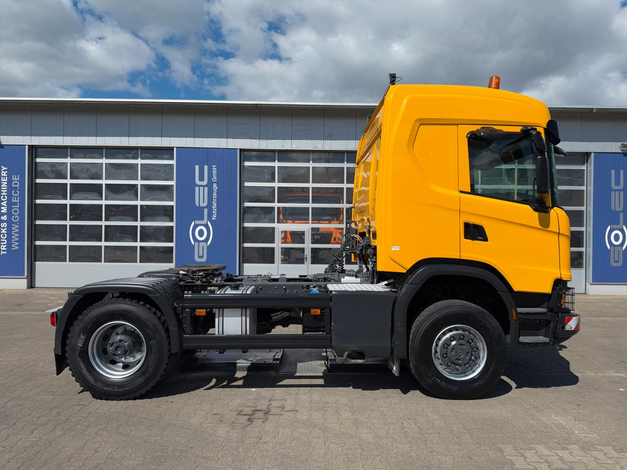 Scania G450 XT 4x4 Euro 6 SZM Kipphydraulik Blatt/ Luft - Tegljač: slika Scania G450 XT 4x4 Euro 6 SZM Kipphydraulik Blatt/ Luft - Tegljač Scania G450 XT 4x4 Euro 6 SZM Kipphydraulik Blatt/ Luft - Tegljač: slika Scania G450 XT 4x4 Euro 6 SZM Kipphydraulik Blatt/ Luft - Tegljač
