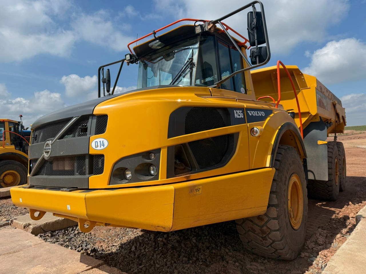 Volvo A25G Dumper 22,7 Ton TOP gepflegt - Utovarivač s proklizavajućim upravljanjem: slika Volvo A25G Dumper 22,7 Ton TOP gepflegt - Utovarivač s proklizavajućim upravljanjem Volvo A25G Dumper 22,7 Ton TOP gepflegt - Utovarivač s proklizavajućim upravljanjem: slika Volvo A25G Dumper 22,7 Ton TOP gepflegt - Utovarivač s proklizavajućim upravljanjem