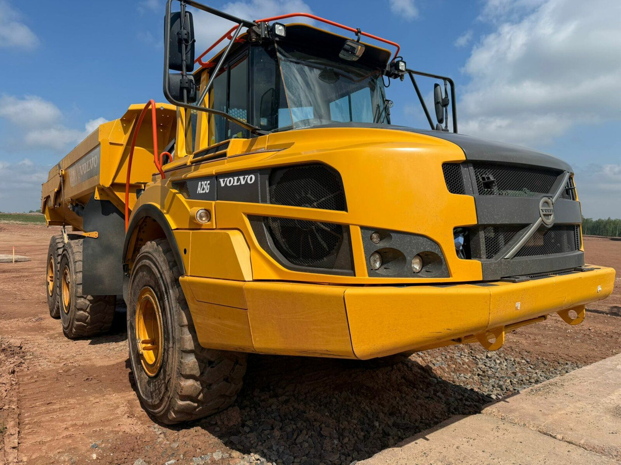 Volvo A25G Dumper 22,7 Ton TOP gepflegt - Utovarivač s proklizavajućim upravljanjem: slika Volvo A25G Dumper 22,7 Ton TOP gepflegt - Utovarivač s proklizavajućim upravljanjem Volvo A25G Dumper 22,7 Ton TOP gepflegt - Utovarivač s proklizavajućim upravljanjem: slika Volvo A25G Dumper 22,7 Ton TOP gepflegt - Utovarivač s proklizavajućim upravljanjem