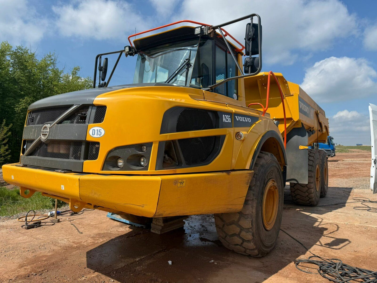 Volvo A25G Dumper 22,7 Ton TOP gepflegt - Utovarivač s proklizavajućim upravljanjem: slika Volvo A25G Dumper 22,7 Ton TOP gepflegt - Utovarivač s proklizavajućim upravljanjem Volvo A25G Dumper 22,7 Ton TOP gepflegt - Utovarivač s proklizavajućim upravljanjem: slika Volvo A25G Dumper 22,7 Ton TOP gepflegt - Utovarivač s proklizavajućim upravljanjem