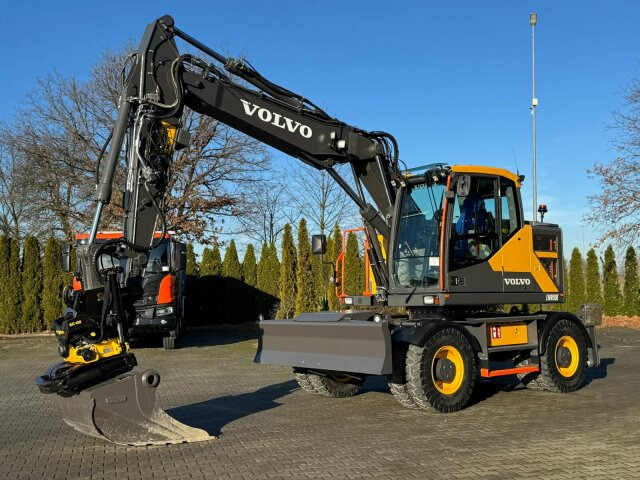 Volvo EWR150E Mobilbagger mit ROTATOR ENCONG EC319 - Bager na kotačima: slika Volvo EWR150E Mobilbagger mit ROTATOR ENCONG EC319 - Bager na kotačima Volvo EWR150E Mobilbagger mit ROTATOR ENCONG EC319 - Bager na kotačima: slika Volvo EWR150E Mobilbagger mit ROTATOR ENCONG EC319 - Bager na kotačima