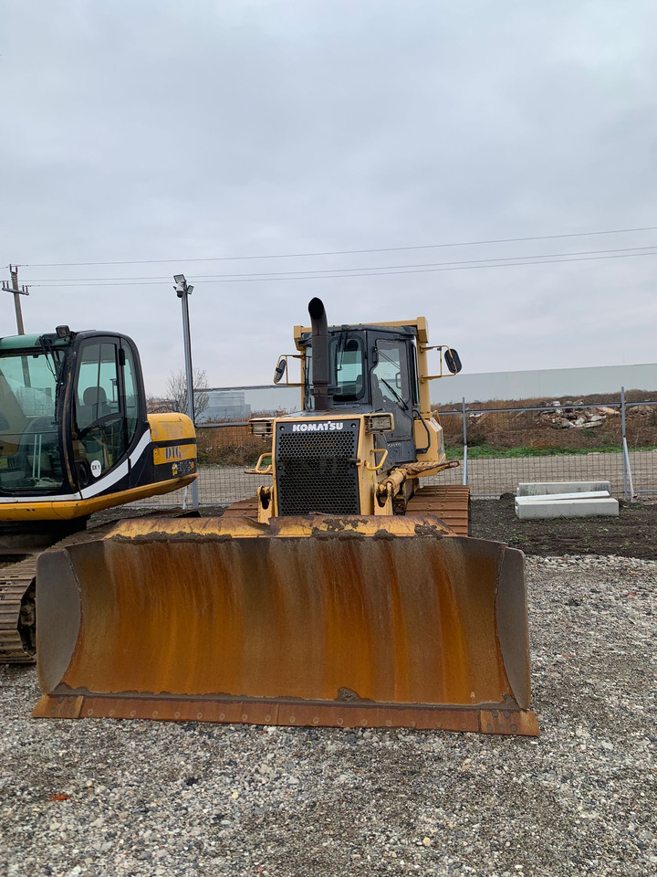 KOMATSU D61EX-15 - Buldožer: slika KOMATSU D61EX-15 - Buldožer KOMATSU D61EX-15 - Buldožer: slika KOMATSU D61EX-15 - Buldožer