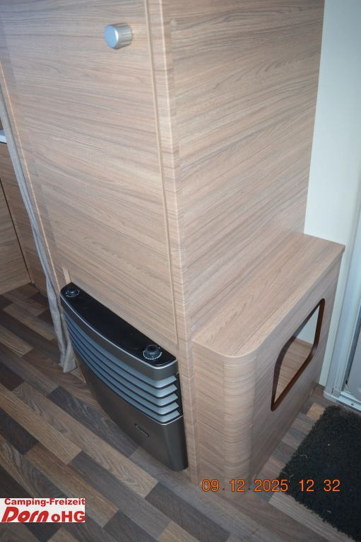 Kamp prikolica Weinsberg CaraOne 450 FU Dachklima/Markise: slika Kamp prikolica Weinsberg CaraOne 450 FU Dachklima/Markise Kamp prikolica Weinsberg CaraOne 450 FU Dachklima/Markise: slika Kamp prikolica Weinsberg CaraOne 450 FU Dachklima/Markise