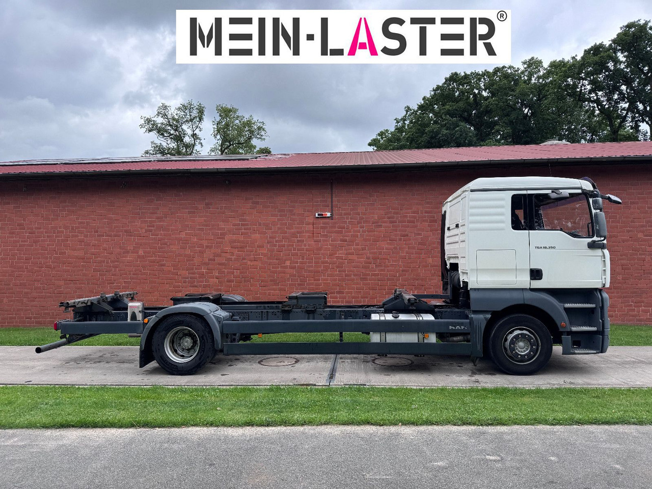 MAN TGA 18.350 BDF 5 Sitzer Klima 209.380 km - Transporter kontejnera/ Kamion s izmjenjivim sanducima: slika MAN TGA 18.350 BDF 5 Sitzer Klima 209.380 km - Transporter kontejnera/ Kamion s izmjenjivim sanducima MAN TGA 18.350 BDF 5 Sitzer Klima 209.380 km - Transporter kontejnera/ Kamion s izmjenjivim sanducima: slika MAN TGA 18.350 BDF 5 Sitzer Klima 209.380 km - Transporter kontejnera/ Kamion s izmjenjivim sanducima
