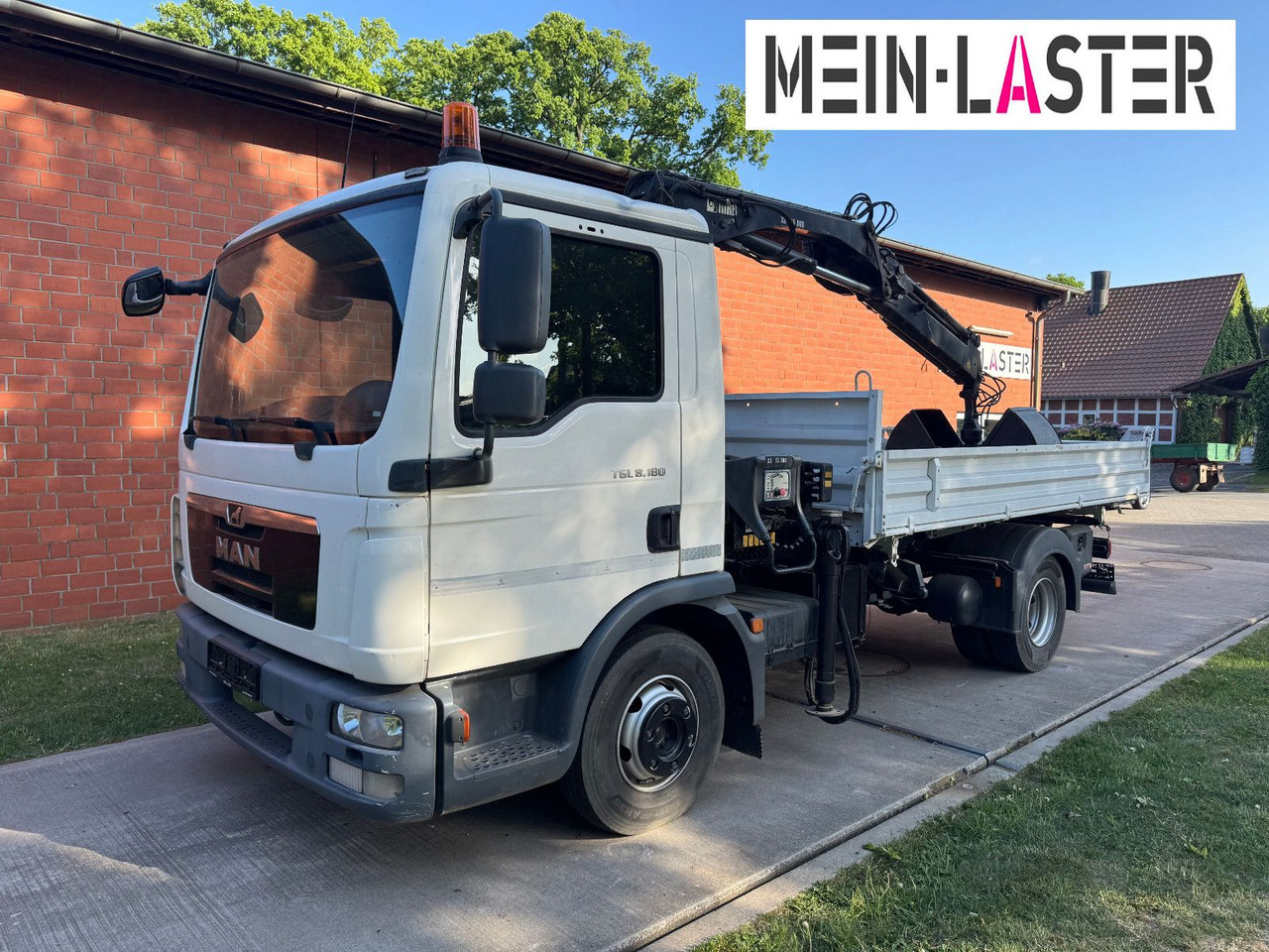 MAN TGL 8.180 3 S-Kipper Hiab 55 D *10,2 m - 640 kg - Mali kamion kiper: slika MAN TGL 8.180 3 S-Kipper Hiab 55 D *10,2 m - 640 kg - Mali kamion kiper MAN TGL 8.180 3 S-Kipper Hiab 55 D *10,2 m - 640 kg - Mali kamion kiper: slika MAN TGL 8.180 3 S-Kipper Hiab 55 D *10,2 m - 640 kg - Mali kamion kiper