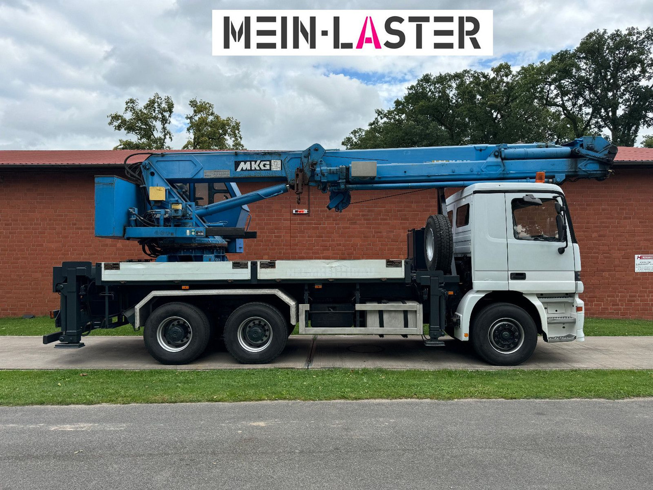 Mercedes-Benz 3335 V6 MKG 550 Ta2-a2 -46m 420 kg Funk - Kamion s kranom: slika Mercedes-Benz 3335 V6 MKG 550 Ta2-a2 -46m 420 kg Funk - Kamion s kranom Mercedes-Benz 3335 V6 MKG 550 Ta2-a2 -46m 420 kg Funk - Kamion s kranom: slika Mercedes-Benz 3335 V6 MKG 550 Ta2-a2 -46m 420 kg Funk - Kamion s kranom