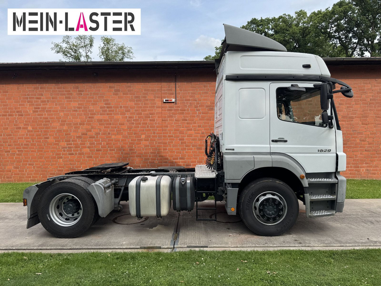 Mercedes-Benz Axor 1829 nur 170.070 km Bett Klima - Tegljač: slika Mercedes-Benz Axor 1829 nur 170.070 km Bett Klima - Tegljač Mercedes-Benz Axor 1829 nur 170.070 km Bett Klima - Tegljač: slika Mercedes-Benz Axor 1829 nur 170.070 km Bett Klima - Tegljač