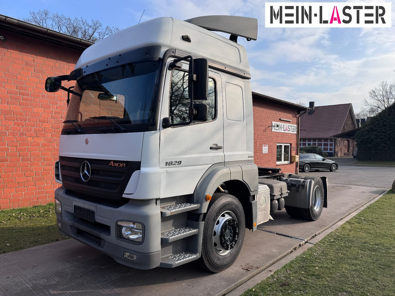 Mercedes-Benz Axor 1829 nur 170.070 km Bett Klima - Tegljač: slika Mercedes-Benz Axor 1829 nur 170.070 km Bett Klima - Tegljač Mercedes-Benz Axor 1829 nur 170.070 km Bett Klima - Tegljač: slika Mercedes-Benz Axor 1829 nur 170.070 km Bett Klima - Tegljač
