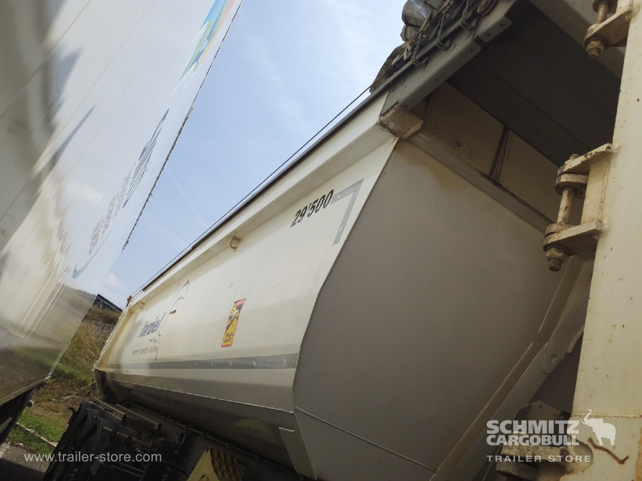 SCHMITZ Tipper Steel half pipe body 24m³ - Kiper poluprikolica: slika SCHMITZ Tipper Steel half pipe body 24m³ - Kiper poluprikolica SCHMITZ Tipper Steel half pipe body 24m³ - Kiper poluprikolica: slika SCHMITZ Tipper Steel half pipe body 24m³ - Kiper poluprikolica