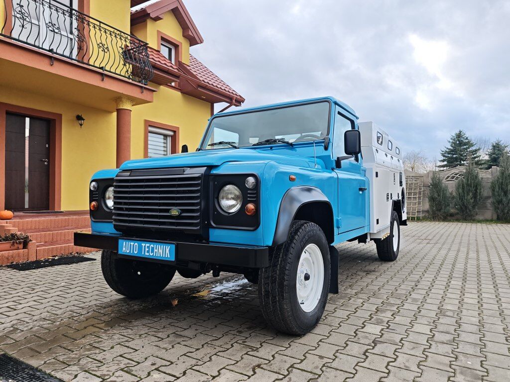 Land Rover Defender 130 RIVARD Premium - Vakum kamion: slika Land Rover Defender 130 RIVARD Premium - Vakum kamion Land Rover Defender 130 RIVARD Premium - Vakum kamion: slika Land Rover Defender 130 RIVARD Premium - Vakum kamion