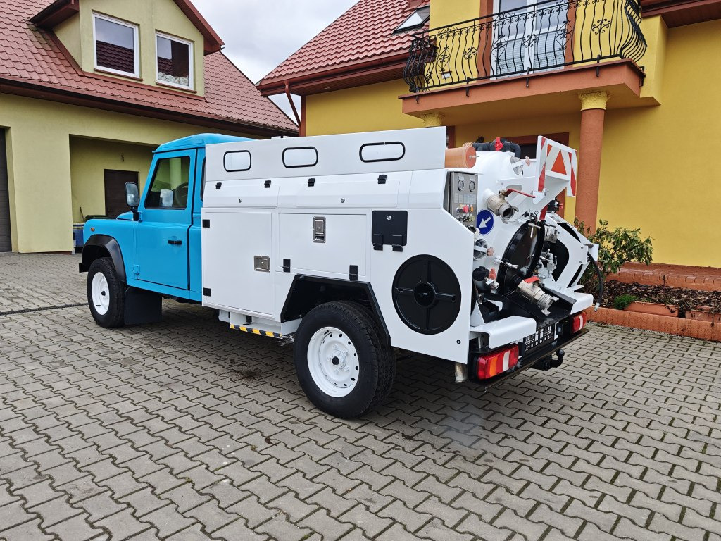 Land Rover Defender VAACUM truck canalisation cleaner - Vakum kamion: slika Land Rover Defender VAACUM truck canalisation cleaner - Vakum kamion Land Rover Defender VAACUM truck canalisation cleaner - Vakum kamion: slika Land Rover Defender VAACUM truck canalisation cleaner - Vakum kamion