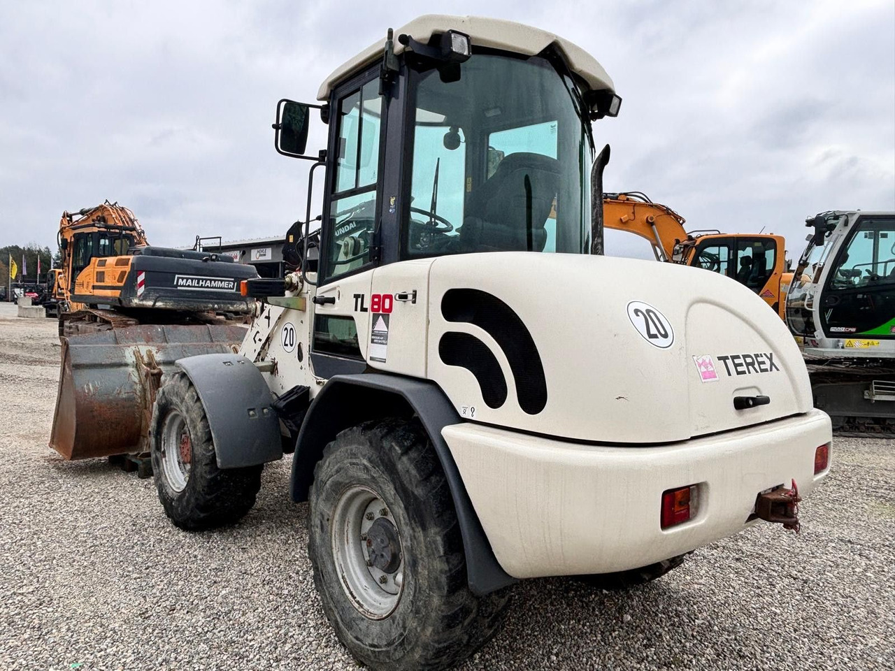 Terex TL 80 - Utovarivač na kotačima: slika Terex TL 80 - Utovarivač na kotačima Terex TL 80 - Utovarivač na kotačima: slika Terex TL 80 - Utovarivač na kotačima