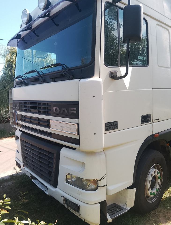 DAF XF95.430 - Kamion s ceradom: slika DAF XF95.430 - Kamion s ceradom DAF XF95.430 - Kamion s ceradom: slika DAF XF95.430 - Kamion s ceradom
