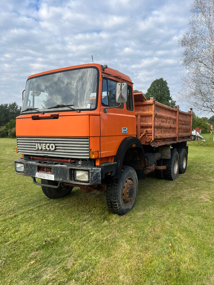 IVECO Magirus 260-30 - Kiper: slika IVECO Magirus 260-30 - Kiper IVECO Magirus 260-30 - Kiper: slika IVECO Magirus 260-30 - Kiper