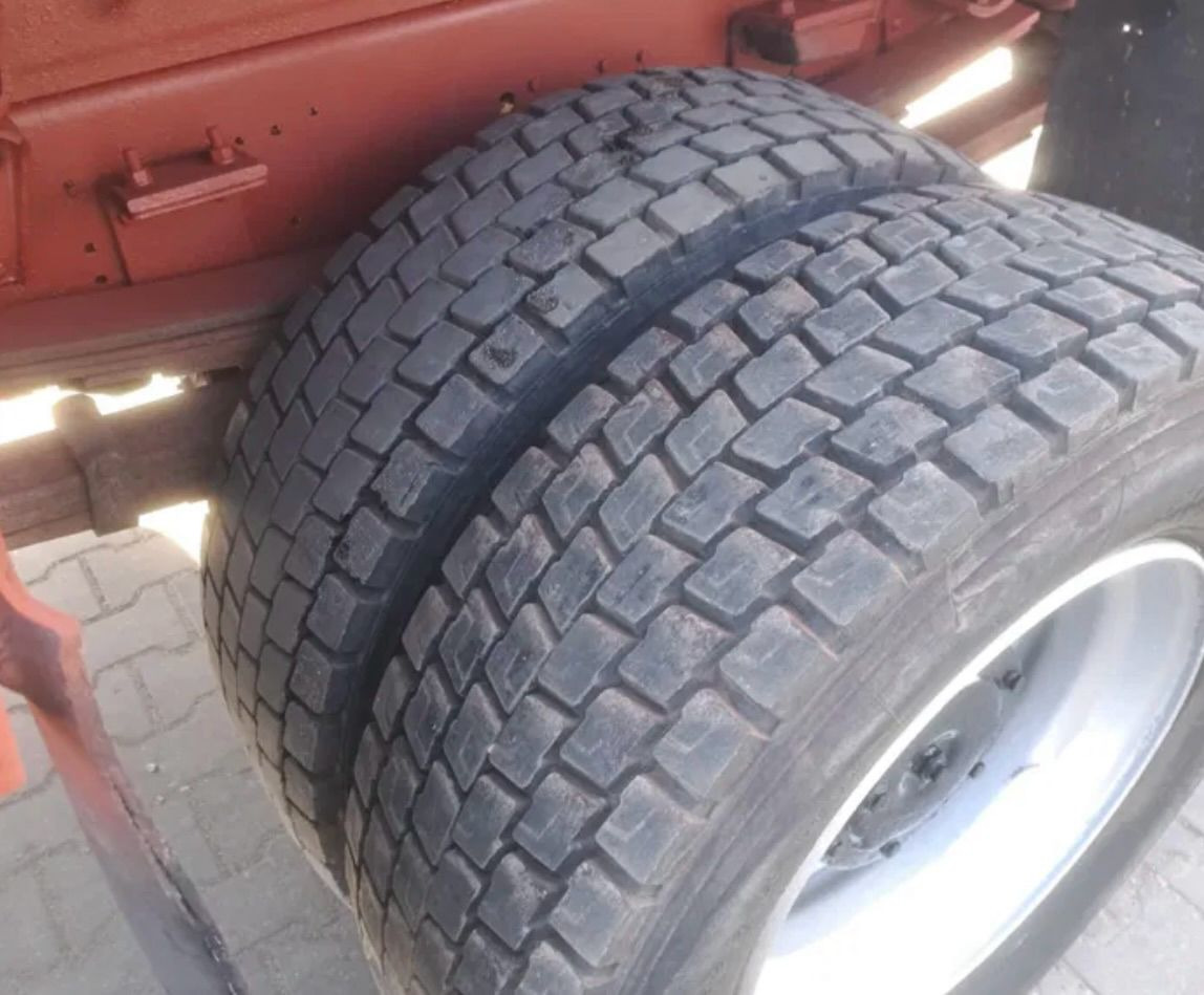 IVECO Unic - Kiper, Kamion s kranom: slika IVECO Unic - Kiper, Kamion s kranom IVECO Unic - Kiper, Kamion s kranom: slika IVECO Unic - Kiper, Kamion s kranom