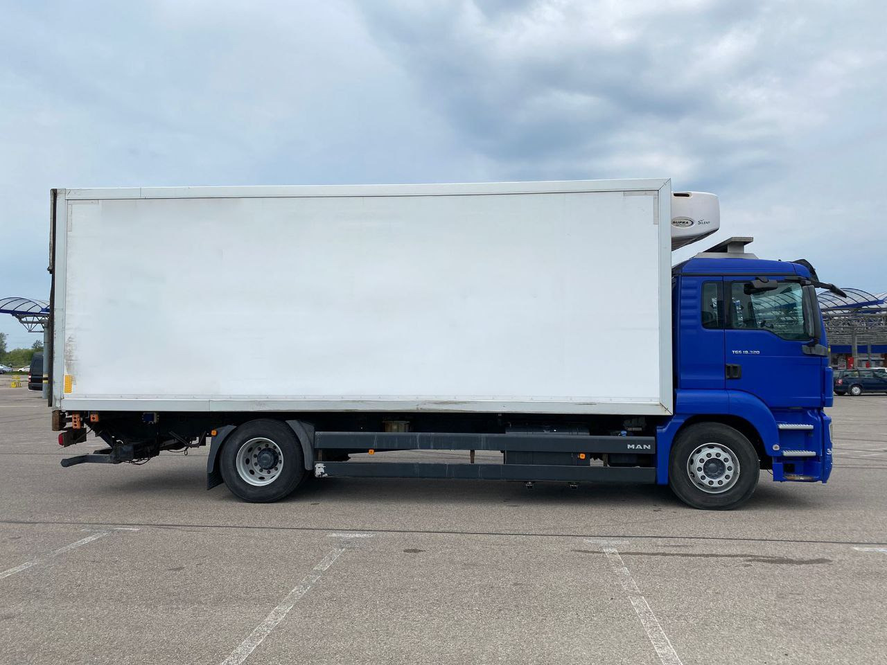 MAN TGS18.320 - Kamion hladnjača: slika MAN TGS18.320 - Kamion hladnjača MAN TGS18.320 - Kamion hladnjača: slika MAN TGS18.320 - Kamion hladnjača