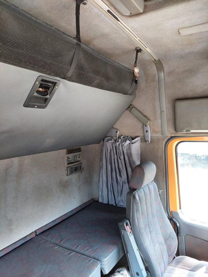 Kamion s otvorenim sandukom MERCEDES-BENZ 2540: slika Kamion s otvorenim sandukom MERCEDES-BENZ 2540