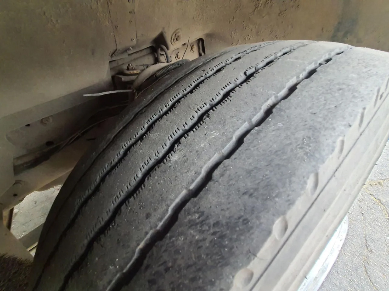 Kamion s otvorenim sandukom RENAULT Magnum 430 6x2 Grain truck: slika Kamion s otvorenim sandukom RENAULT Magnum 430 6x2 Grain truck