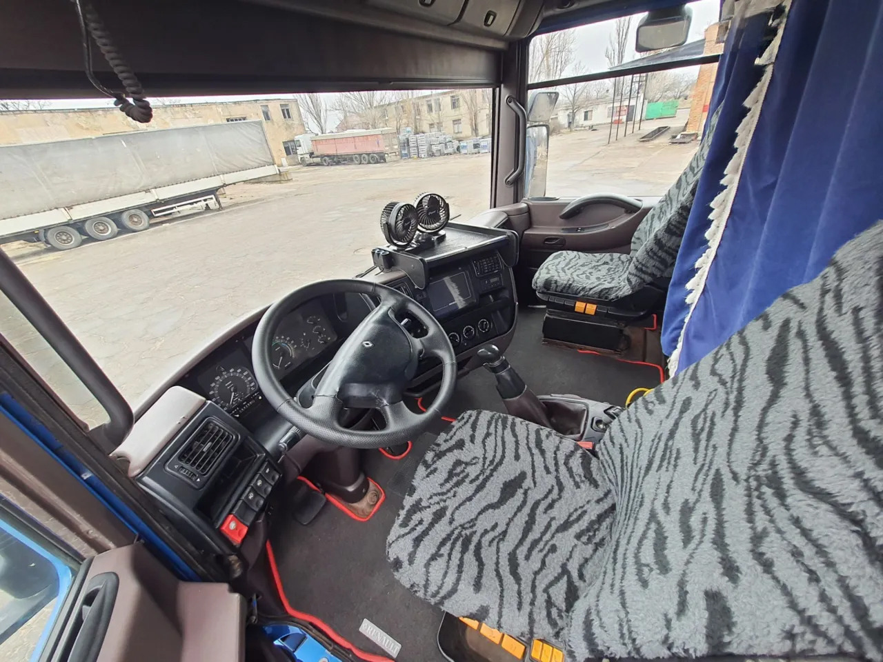 Kamion s otvorenim sandukom RENAULT Magnum 430 6x2 Grain truck: slika Kamion s otvorenim sandukom RENAULT Magnum 430 6x2 Grain truck