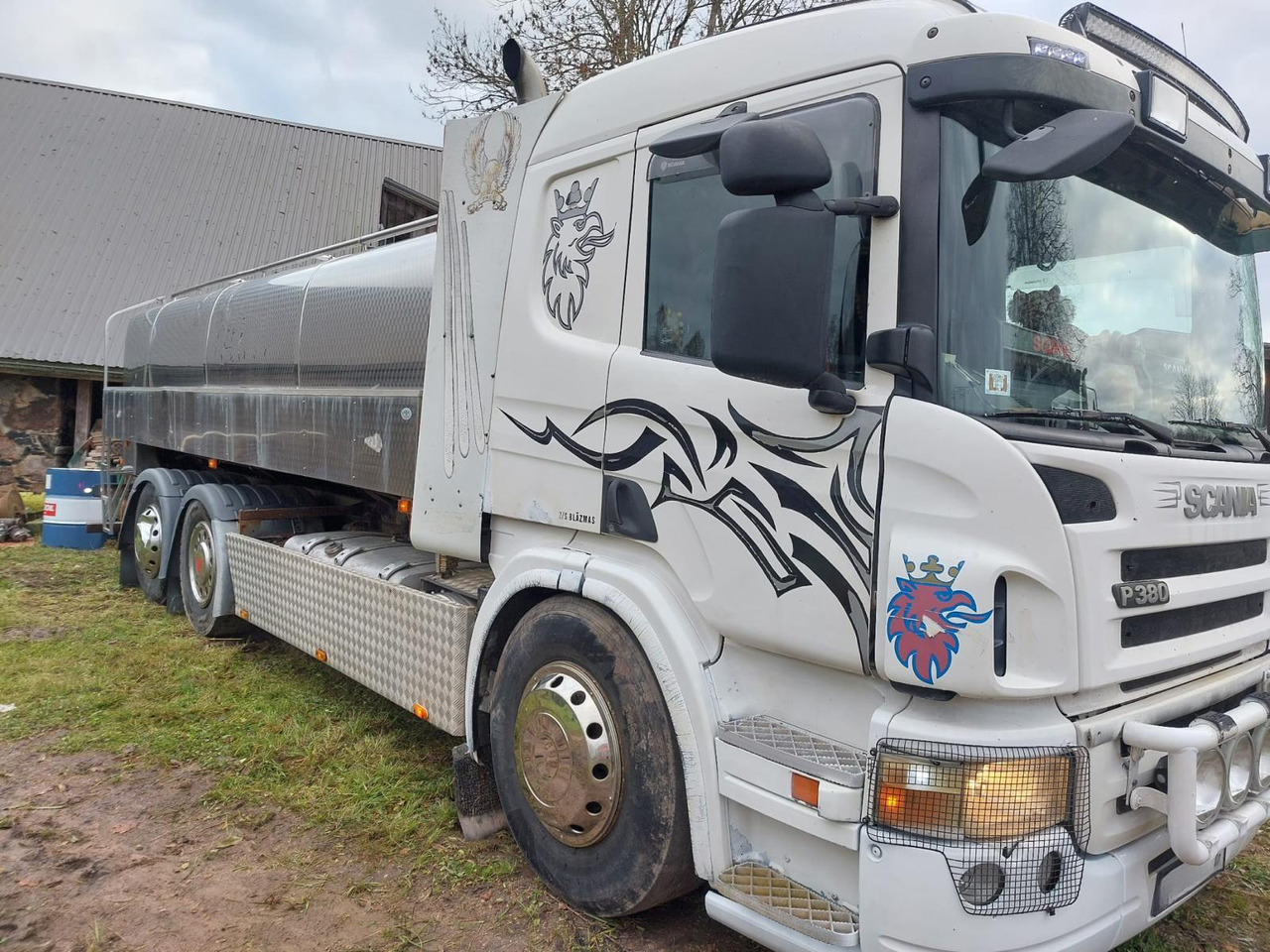 SCANIA R380 - Kamion cisterna: slika SCANIA R380 - Kamion cisterna SCANIA R380 - Kamion cisterna: slika SCANIA R380 - Kamion cisterna