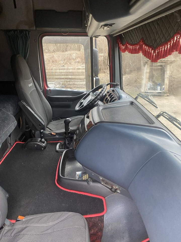DAF 95XF380 - Tegljač: slika DAF 95XF380 - Tegljač DAF 95XF380 - Tegljač: slika DAF 95XF380 - Tegljač