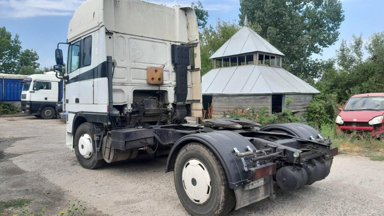 DAF 95XF430 - Tegljač: slika DAF 95XF430 - Tegljač DAF 95XF430 - Tegljač: slika DAF 95XF430 - Tegljač