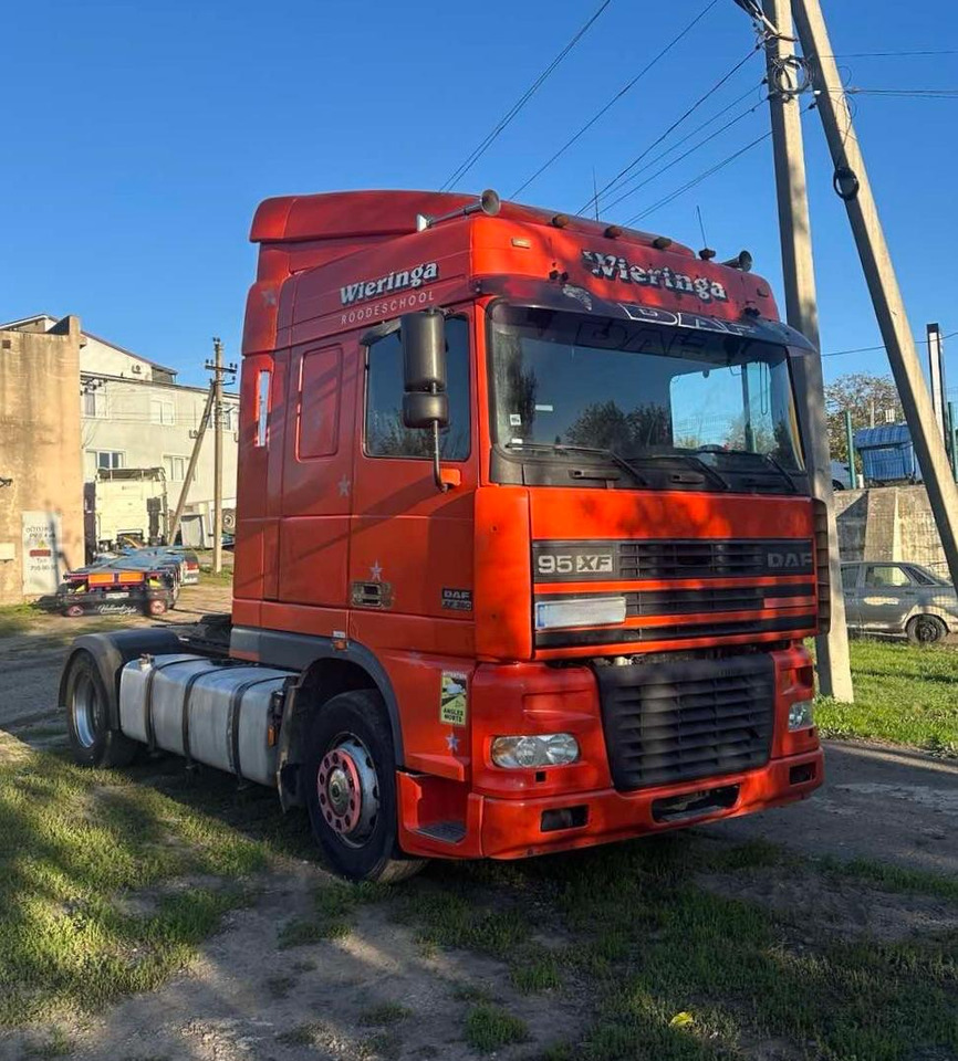 DAF XF 95.380 - Tegljač: slika DAF XF 95.380 - Tegljač DAF XF 95.380 - Tegljač: slika DAF XF 95.380 - Tegljač