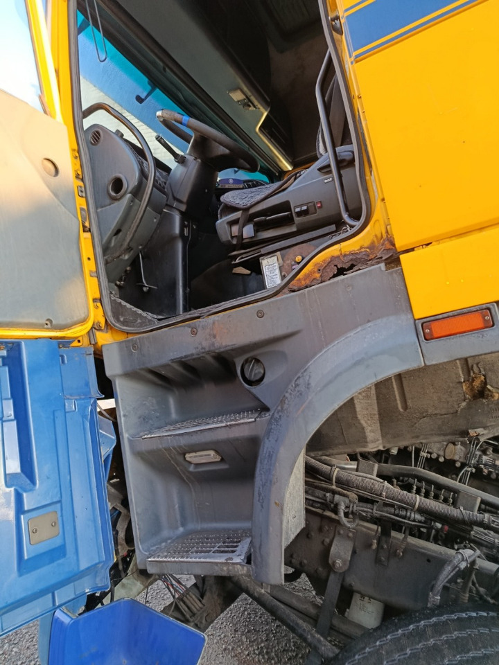 Tegljač DAF XF 95.380 S1681: slika Tegljač DAF XF 95.380 S1681 Tegljač DAF XF 95.380 S1681: slika Tegljač DAF XF 95.380 S1681