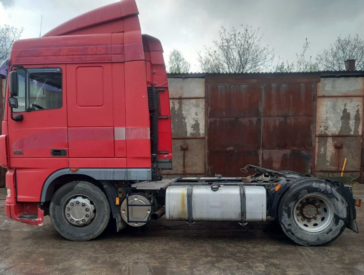 DAF XF 95.430 - Tegljač: slika DAF XF 95.430 - Tegljač DAF XF 95.430 - Tegljač: slika DAF XF 95.430 - Tegljač