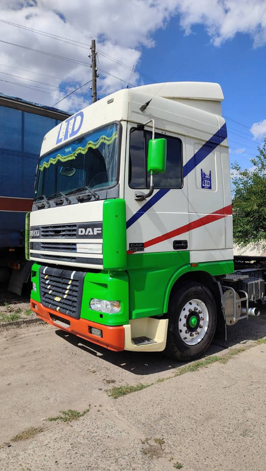 DAF XF95.430 - Tegljač: slika DAF XF95.430 - Tegljač DAF XF95.430 - Tegljač: slika DAF XF95.430 - Tegljač
