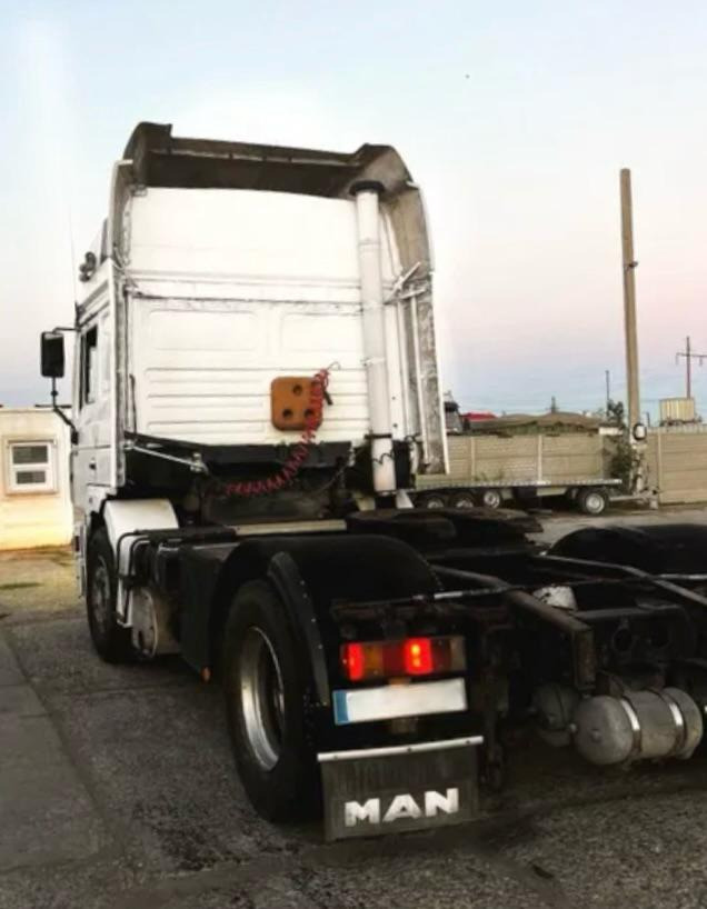 MAN 19-414 - Tegljač: slika MAN 19-414 - Tegljač MAN 19-414 - Tegljač: slika MAN 19-414 - Tegljač