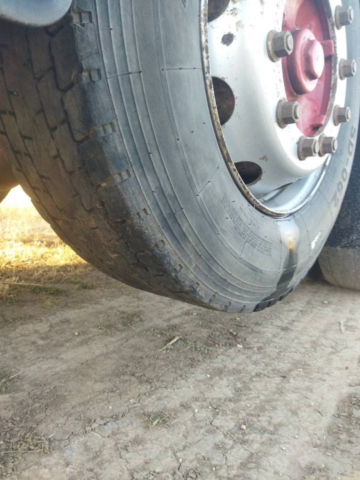 Tegljač MAN 26.414: slika Tegljač MAN 26.414