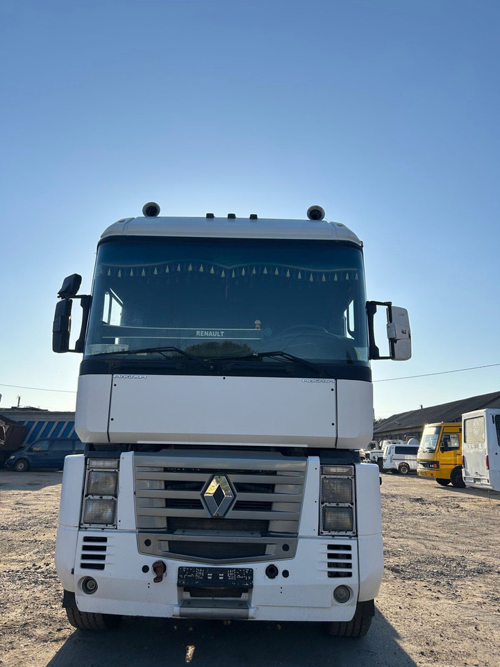 RENAULT Magnum 390 - Tegljač: slika RENAULT Magnum 390 - Tegljač RENAULT Magnum 390 - Tegljač: slika RENAULT Magnum 390 - Tegljač