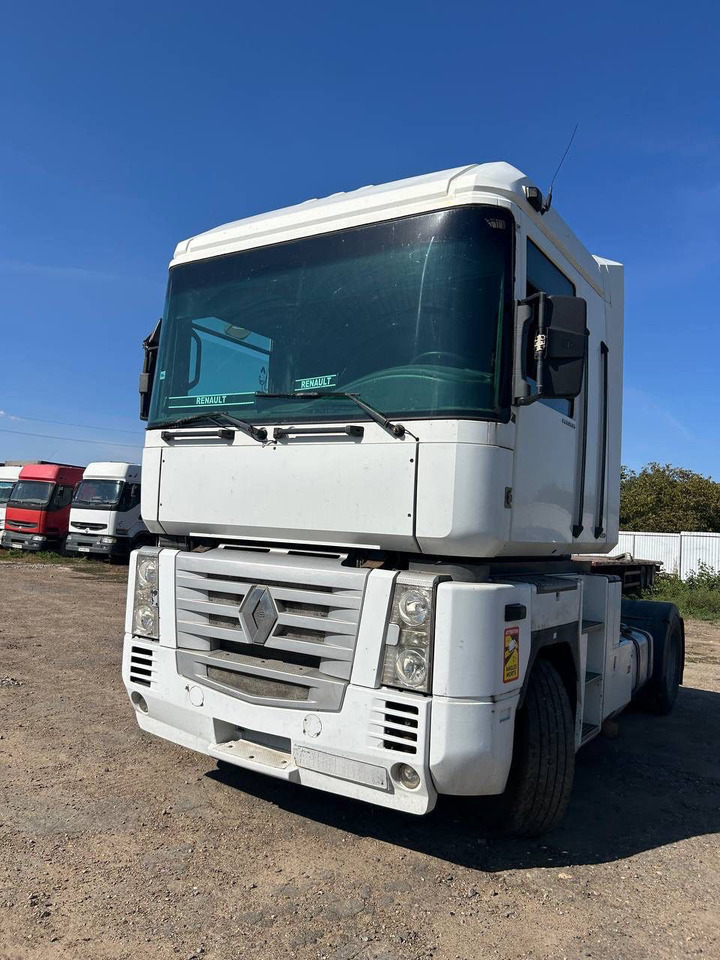RENAULT Magnum 440 - Tegljač: slika RENAULT Magnum 440 - Tegljač RENAULT Magnum 440 - Tegljač: slika RENAULT Magnum 440 - Tegljač