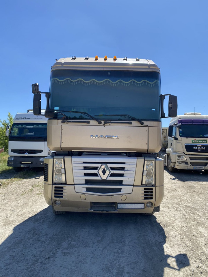 RENAULT Magnum 480 - Tegljač: slika RENAULT Magnum 480 - Tegljač RENAULT Magnum 480 - Tegljač: slika RENAULT Magnum 480 - Tegljač