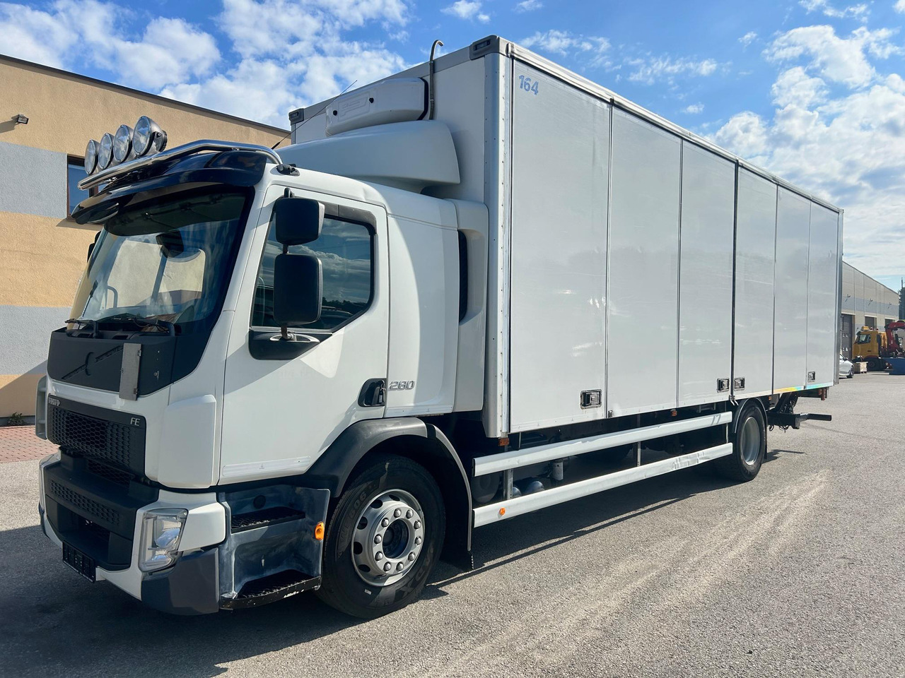 VOLVO FE280 - Kamion sandučar: slika VOLVO FE280 - Kamion sandučar VOLVO FE280 - Kamion sandučar: slika VOLVO FE280 - Kamion sandučar